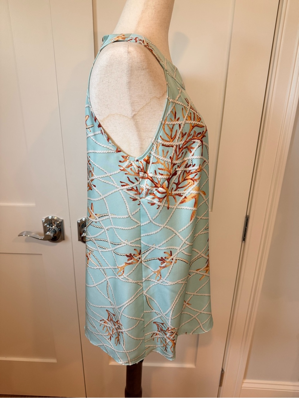 J McLaughlin Silk Sleeveless Sea Rope Print Flowy Top in Light Blue - Picture 6 of 12
